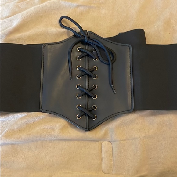 Accessories - NWOT. Black corset belt. XXXL.